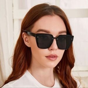 3/$30 🖤 Oversized Square Sunglasses
